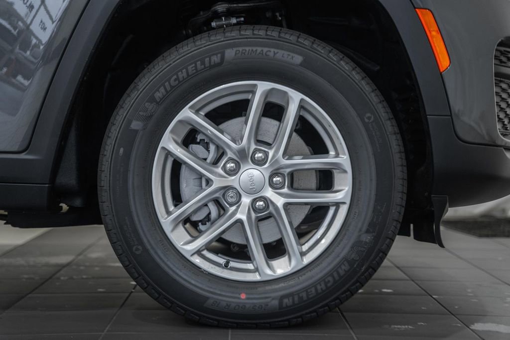 New 2025 Jeep Grand Cherokee Laredo X w/ Trailer Tow Package image 15