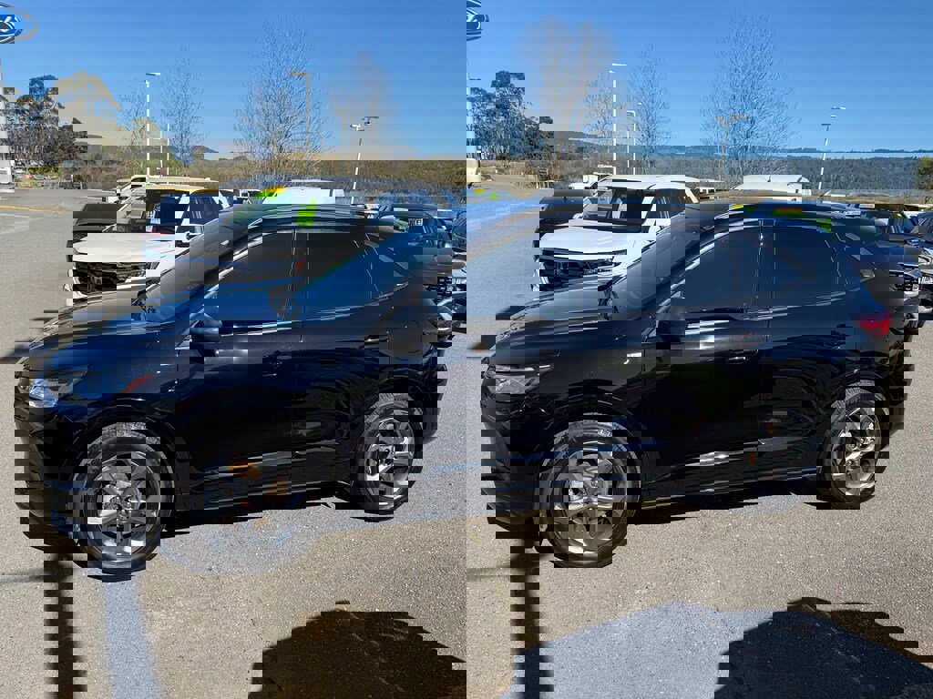 Used 2024 Ford Escape ST-Line w/ Cold Weather Package image 8