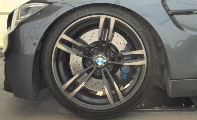 Used 2018 BMW M4 Coupe RWD image 16