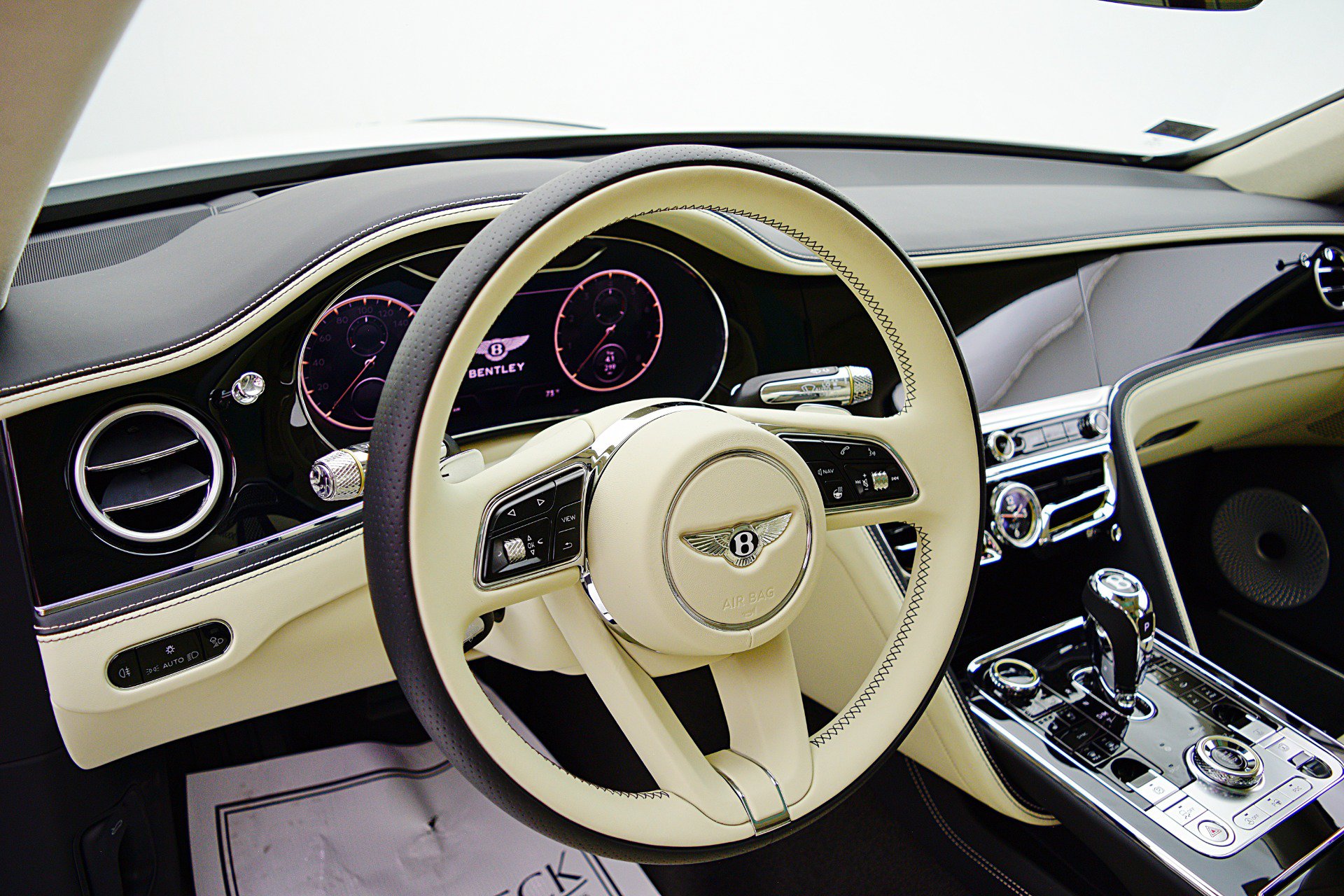 Used 2024 Bentley Flying Spur Azure AWD/4WD image 24