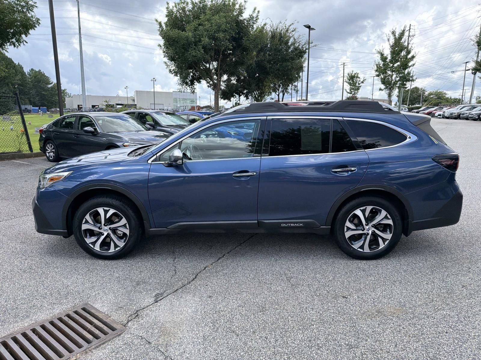 Used 2021 Subaru Outback Touring w/ Popular Package #2 AWD/4WD image 4