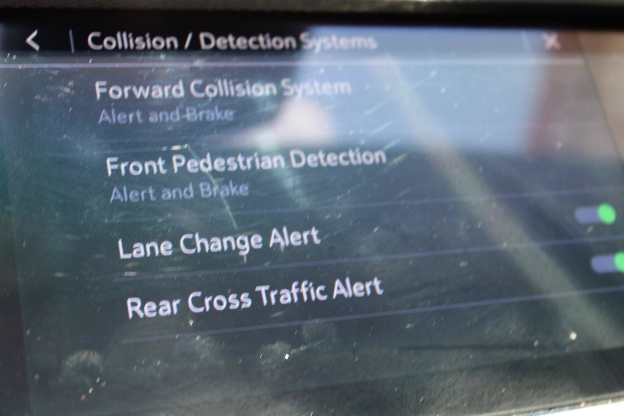 Used 2023 Buick Encore GX Select w/ Safety Package II FWD image 33