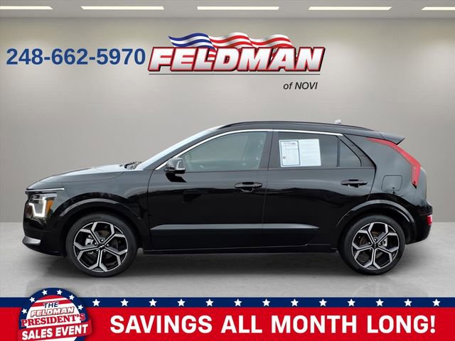 Used 2024 Kia Niro EX Touring image 2