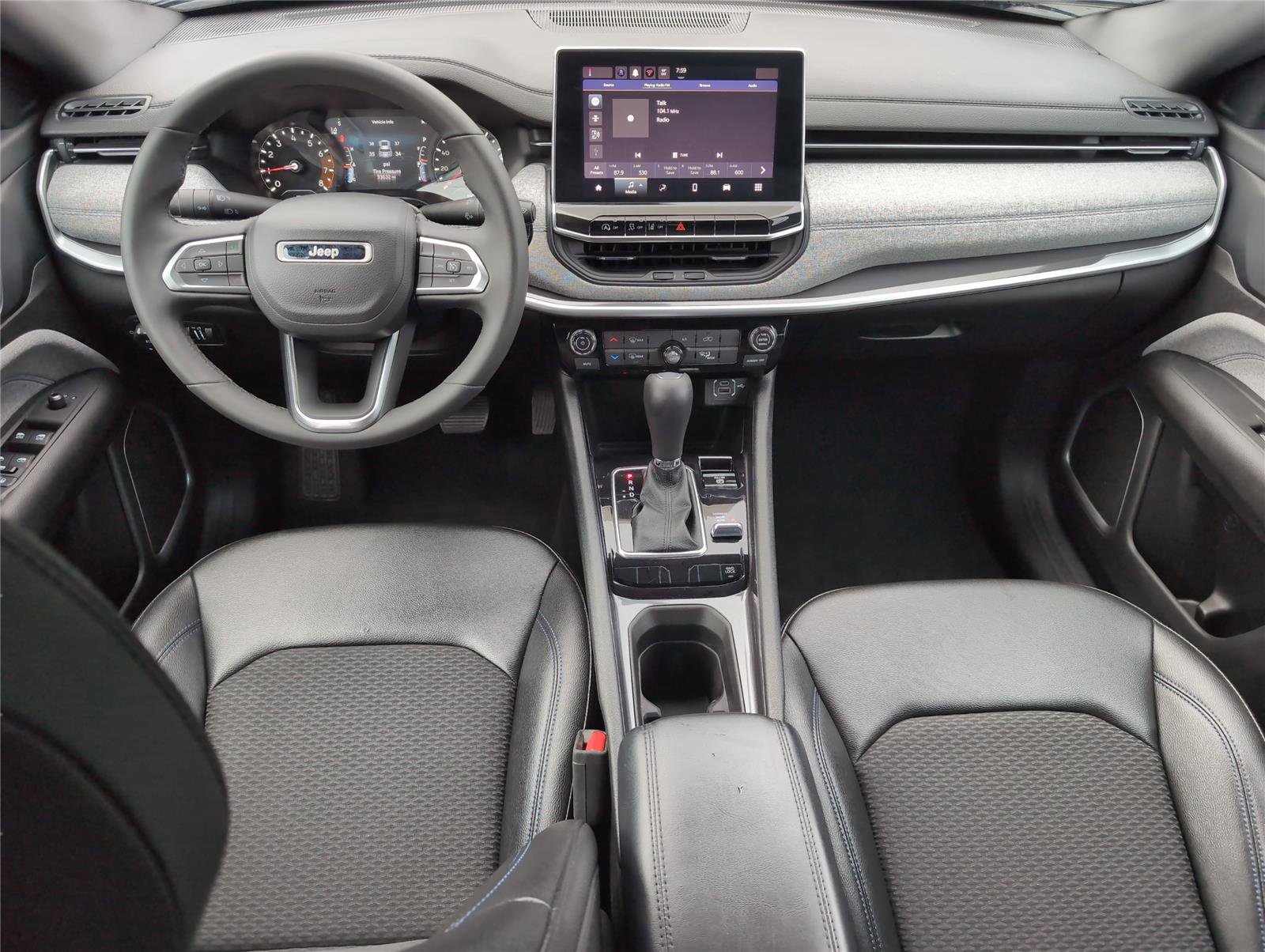Used 2024 Jeep Compass Latitude AWD/4WD image 26