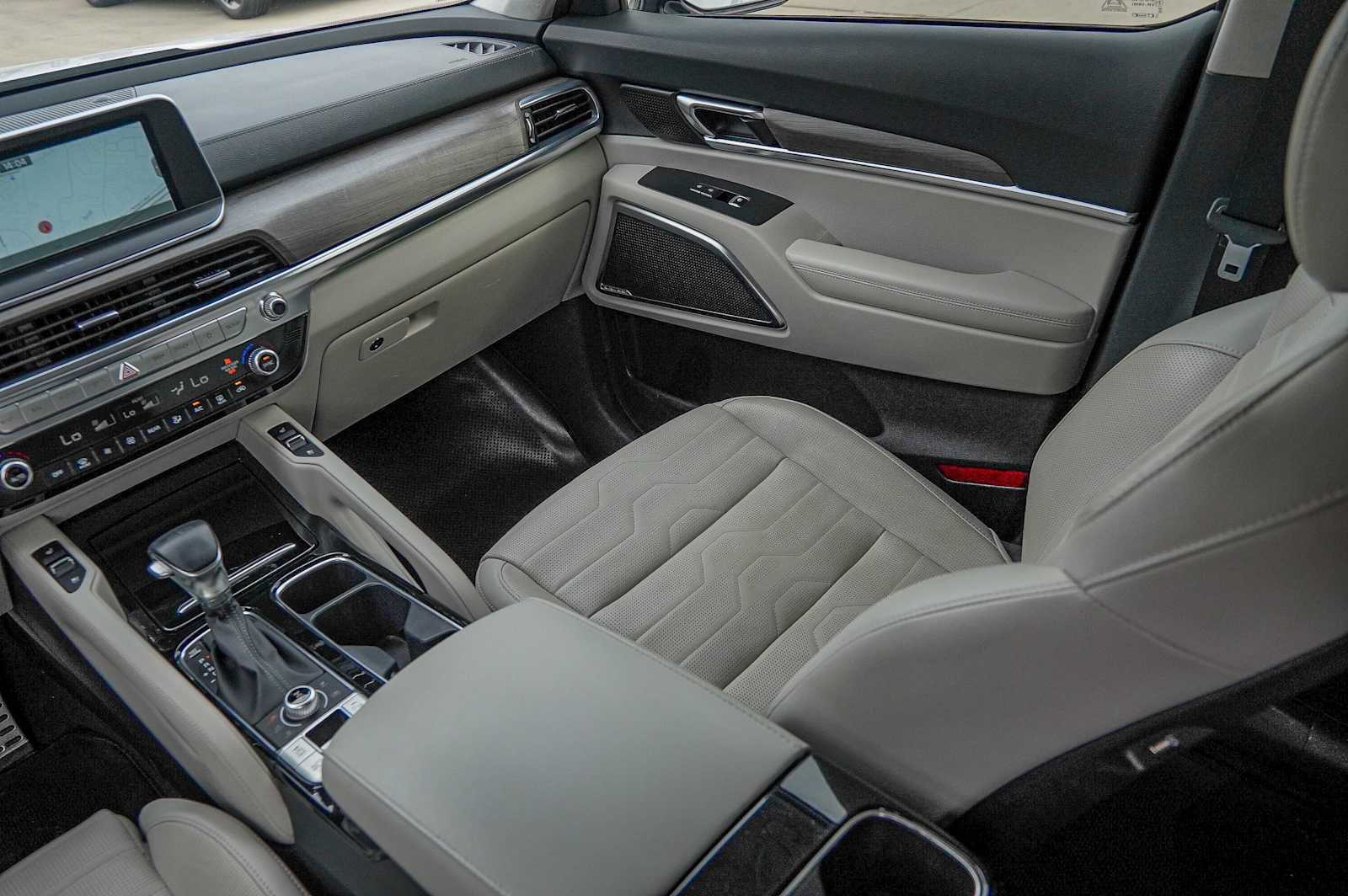 Certified 2022 Kia Telluride SX w/ SX Prestige Package image 29