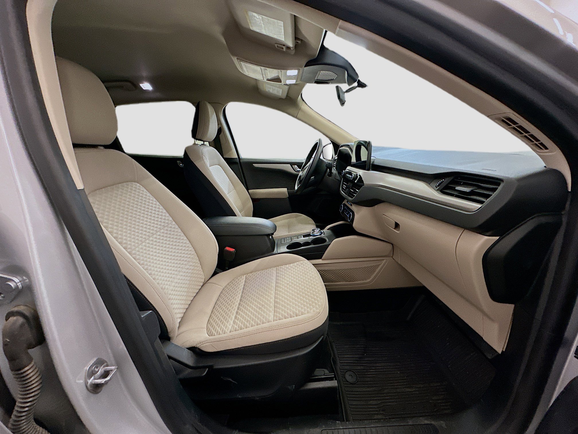 Used 2020 Ford Escape SE image 32