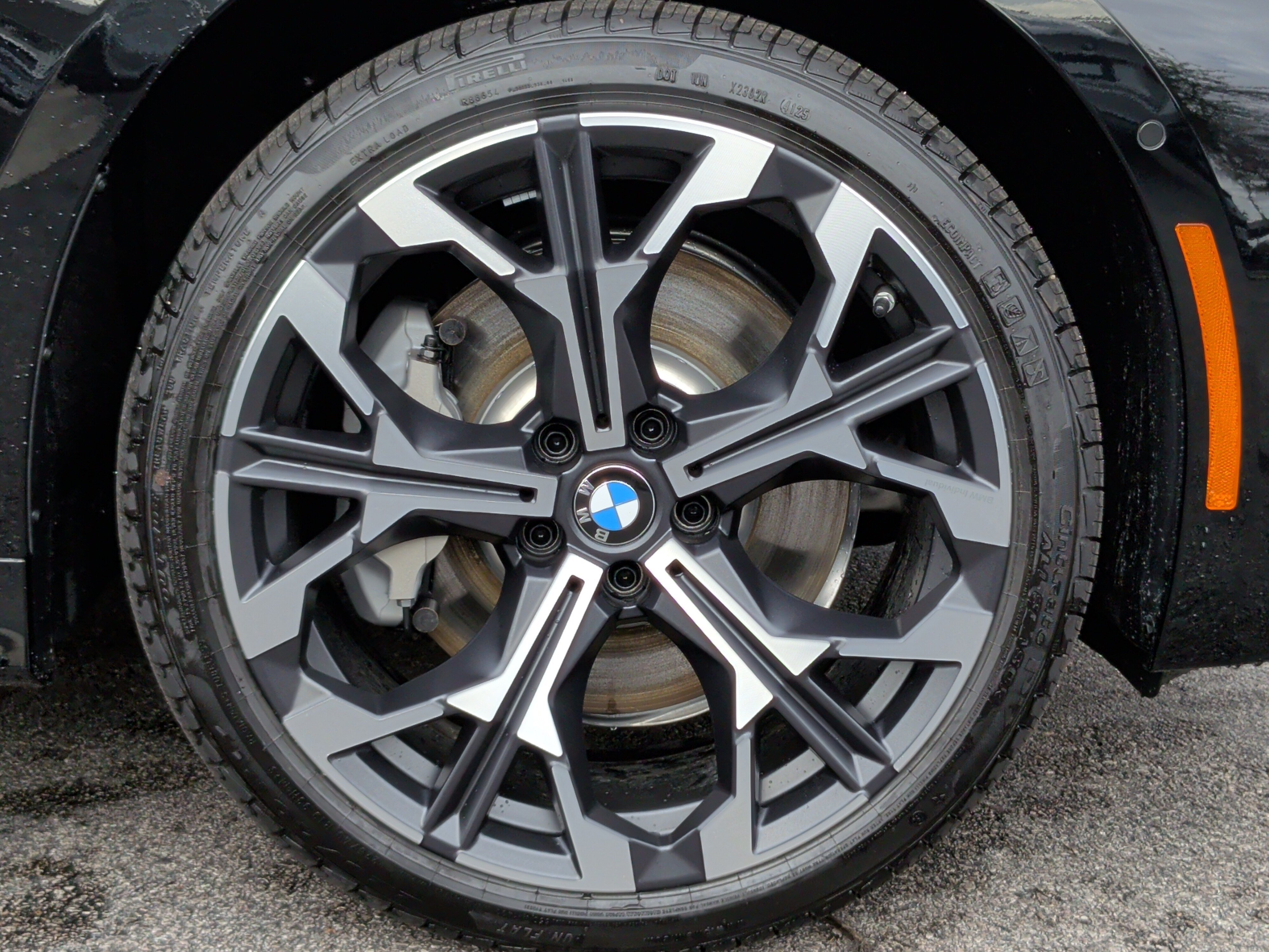 Used 2026 BMW 330i Sedan w/ Convenience Package RWD image 11