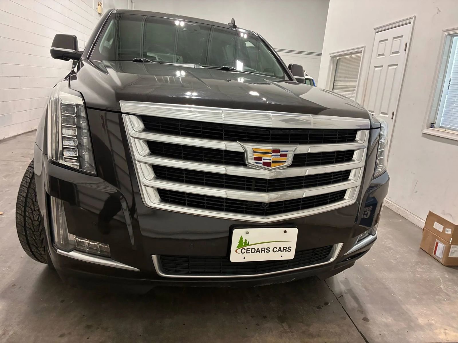Used 2015 Cadillac Escalade ESV Luxury AWD/4WD image 14