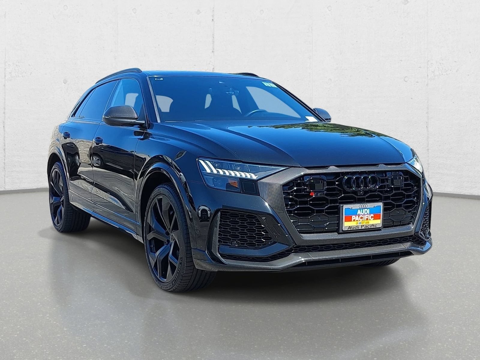 Used 2022 Audi RS Q8 AWD/4WD image 3