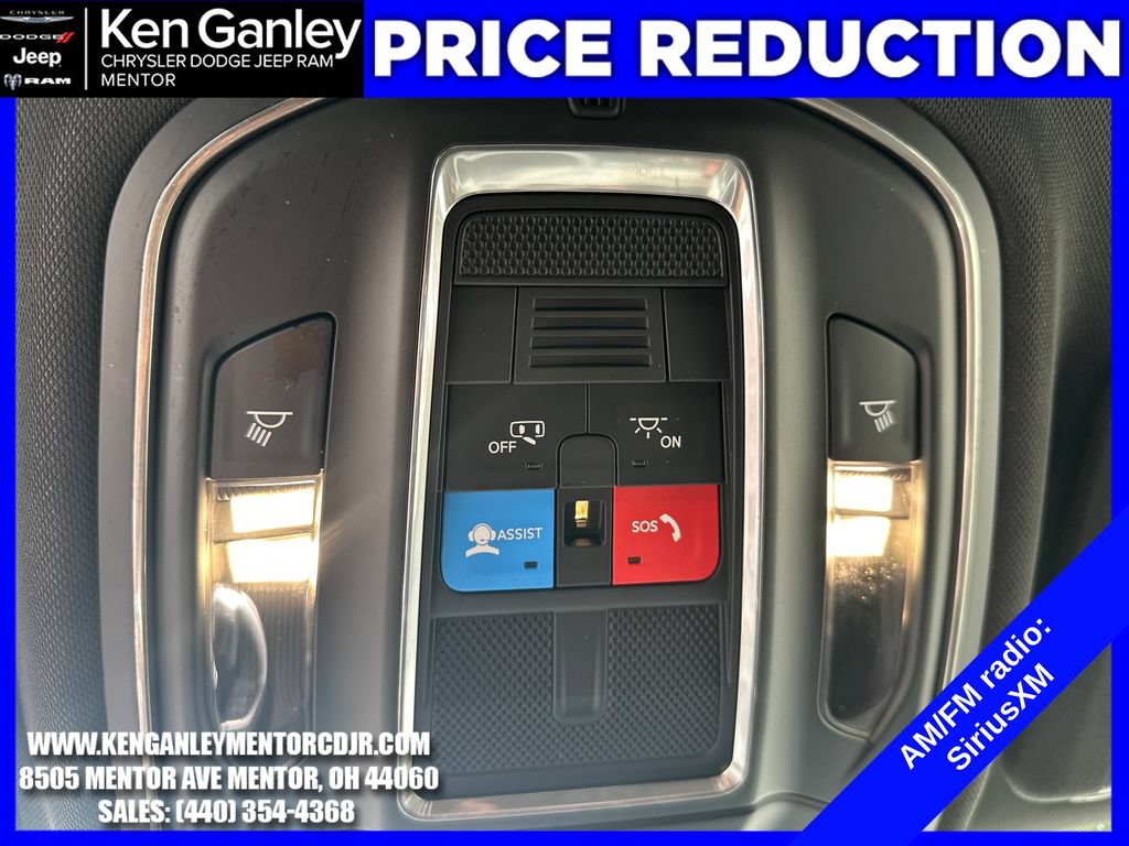 Used 2025 Jeep Grand Cherokee Laredo AWD/4WD image 19