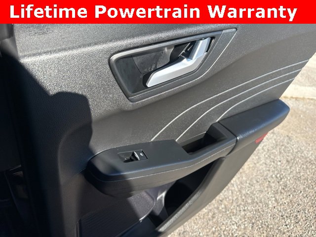 Used 2024 Ford Escape ST-Line image 25