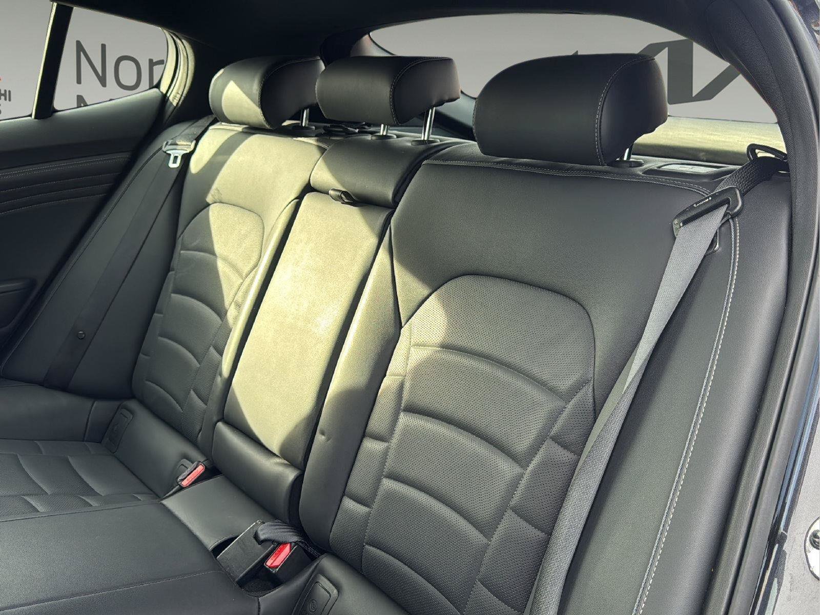 Used 2023 Kia Stinger GT2 RWD image 25
