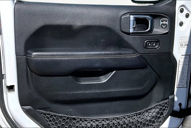 Used 2020 Jeep Wrangler Unlimited Sahara AWD/4WD image 18