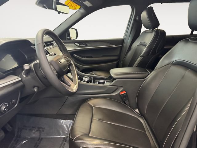 Used 2024 Jeep Grand Cherokee L Limited w/ Luxury Tech Group II AWD/4WD image 7