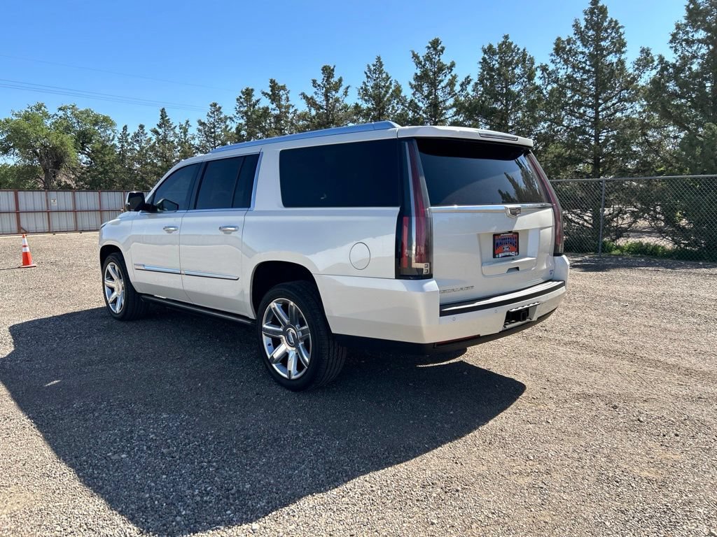 Used 2015 Cadillac Escalade ESV Premium AWD/4WD image 4