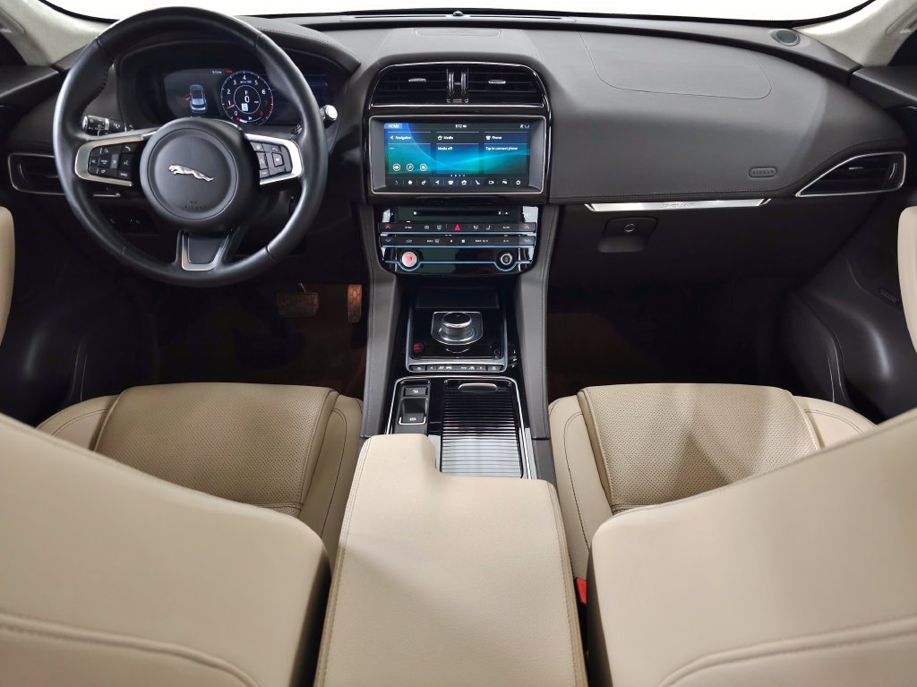 Used 2020 Jaguar F-PACE Prestige AWD/4WD image 13