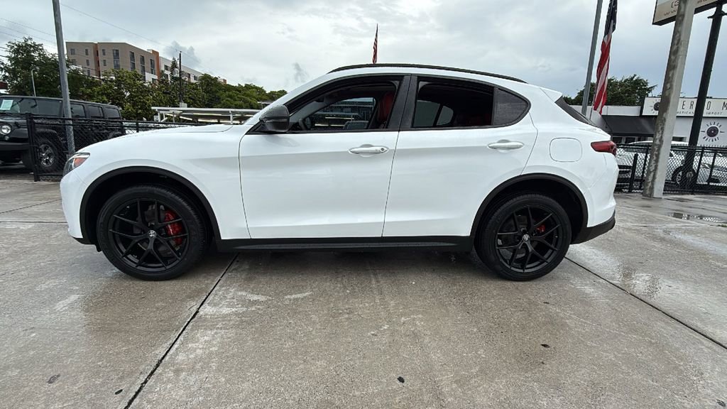Used 2019 Alfa Romeo Stelvio Sport w/ Quick Order Package 22K Sport RWD image 12