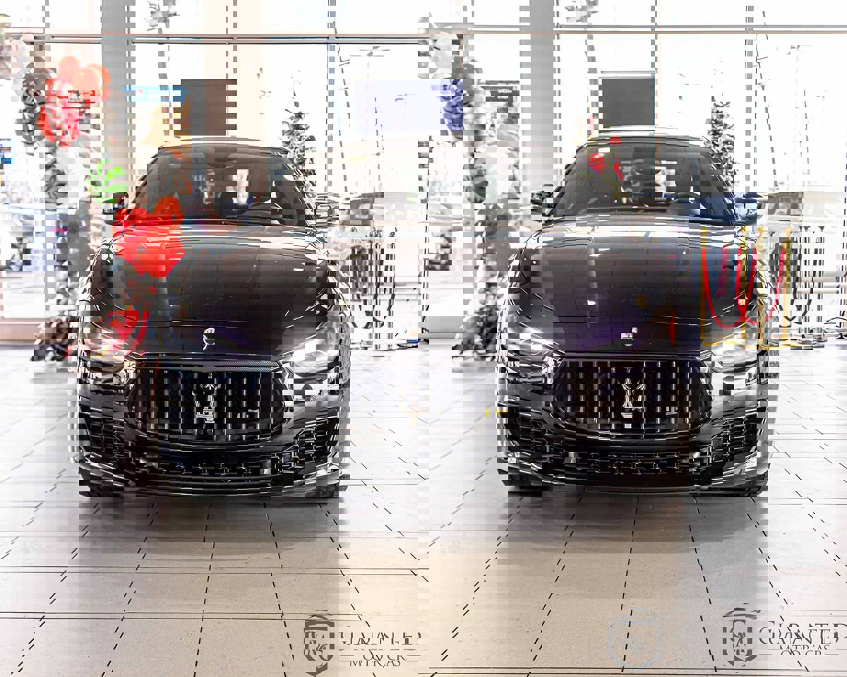 Used 2020 Maserati Ghibli image 2