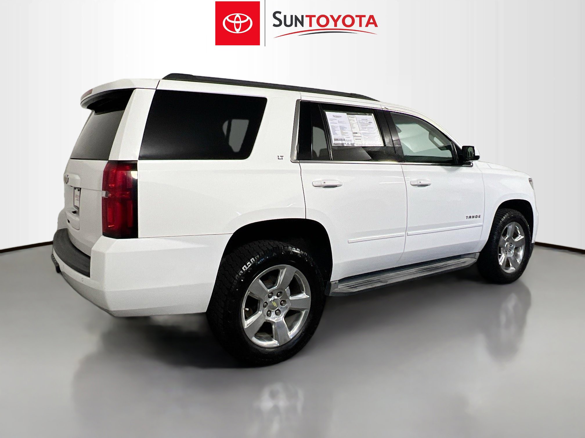 Used 2016 Chevrolet Tahoe LT w/ Luxury Package RWD image 4
