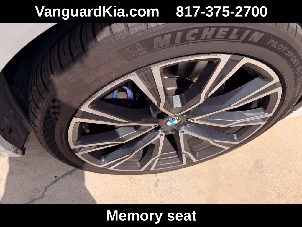 Used 2021 BMW X7 M50i w/ Executive Package AWD/4WD image 11