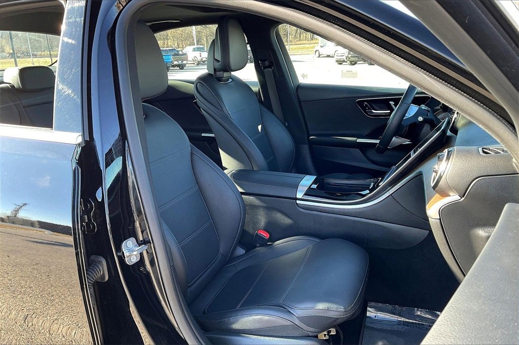 Used 2025 Mercedes-Benz C 300 4MATIC Sedan image 7
