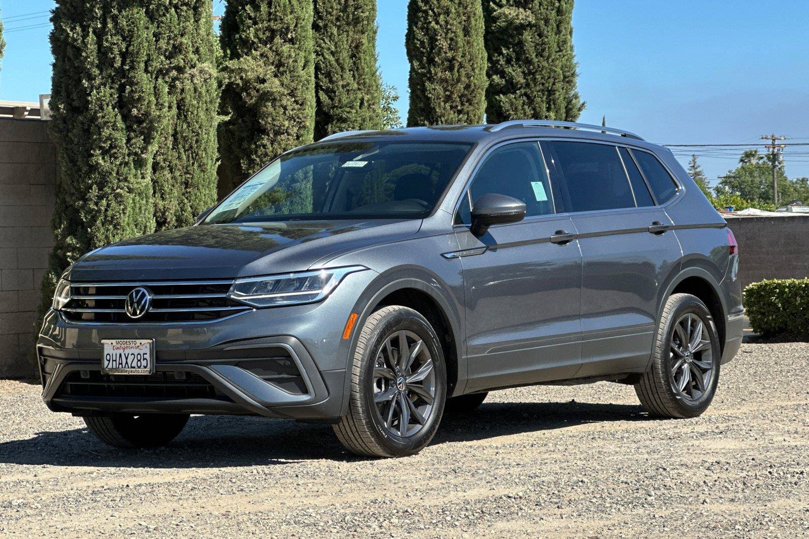 Certified 2023 Volkswagen Tiguan SE FWD image 8