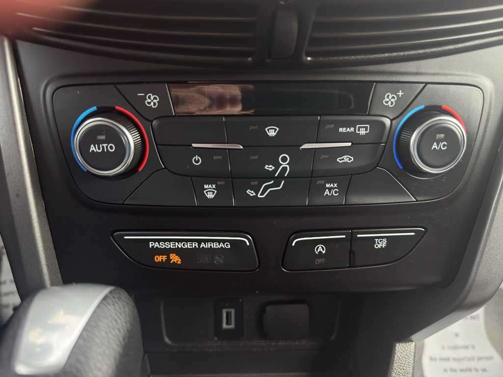 Used 2017 Ford Escape SE w/ Equipment Group 201A image 17