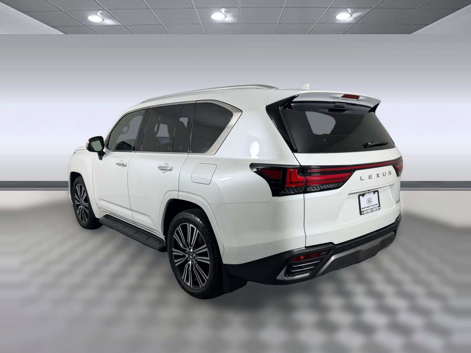 Used 2024 Lexus LX 600 4WD w/ Luxury Package image 3