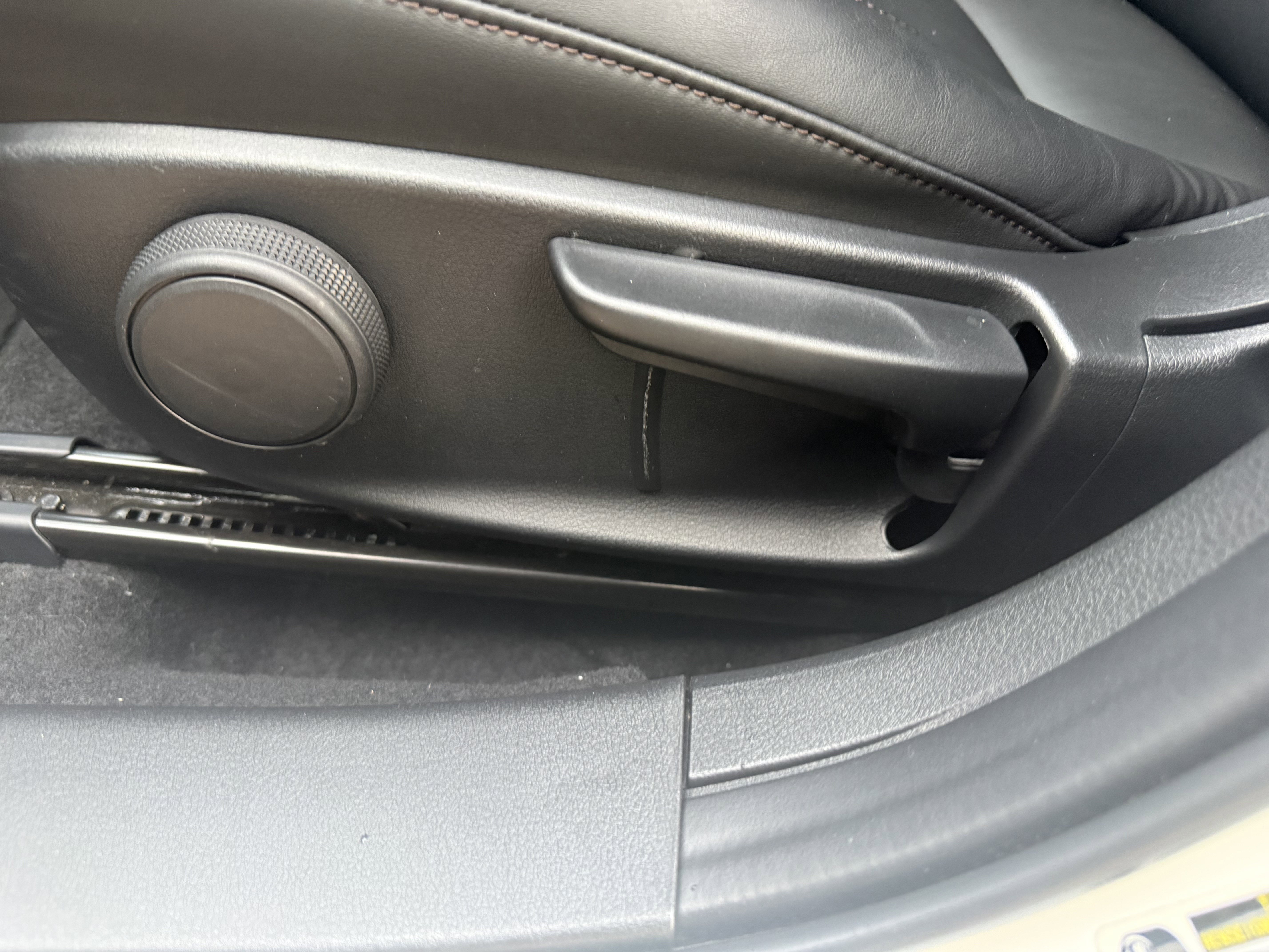 Used 2023 MAZDA MAZDA3 s image 11