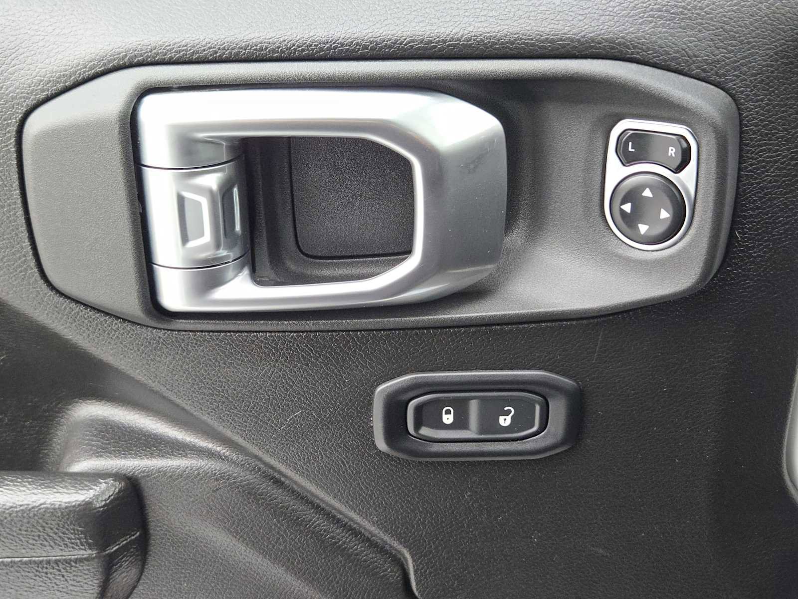 Used 2023 Jeep Gladiator Rubicon w/ LED Lighting Group image 21