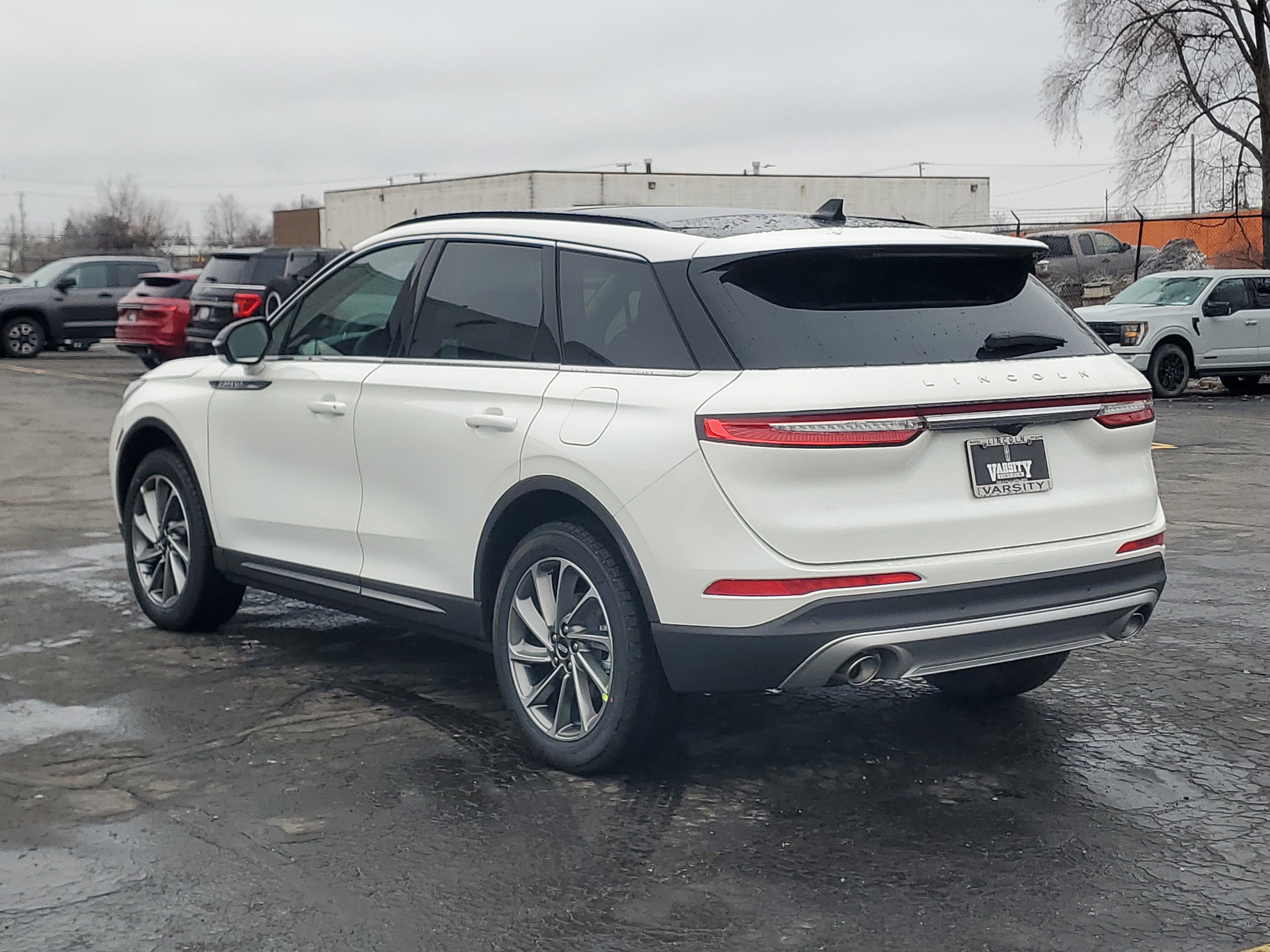 New 2026 Lincoln Corsair Premiere image 3