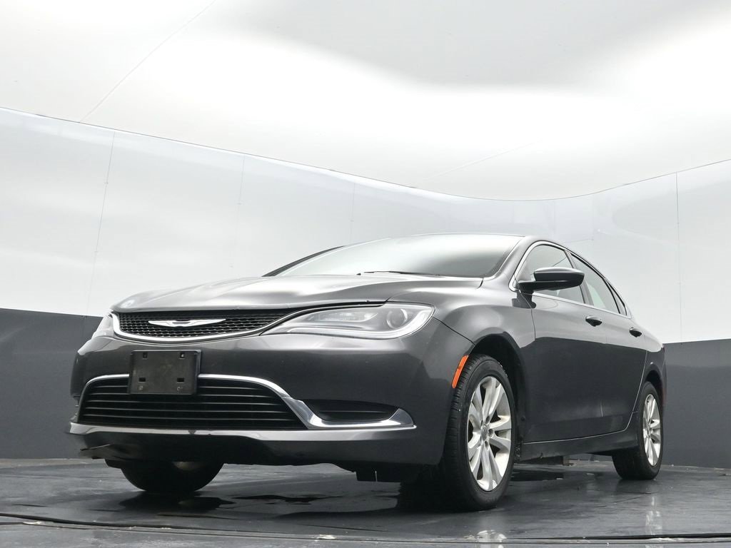 Used 2015 Chrysler 200 Limited w/ Convenience Group image 8