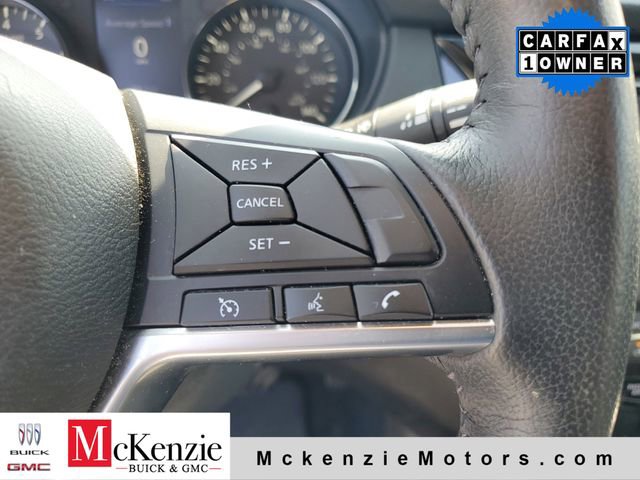 Used 2018 Nissan Rogue SV AWD/4WD image 12