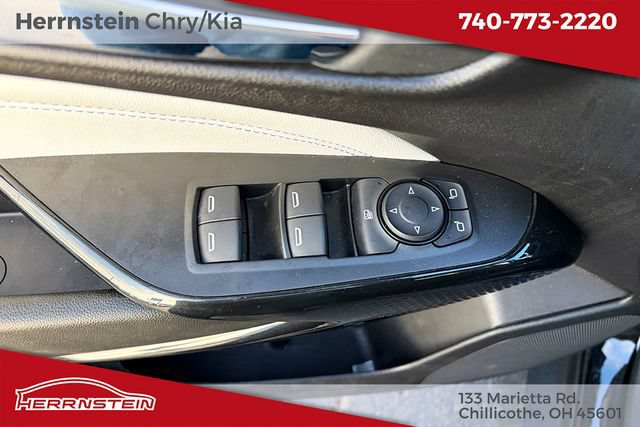 Used 2025 Chevrolet Trax LT FWD image 15