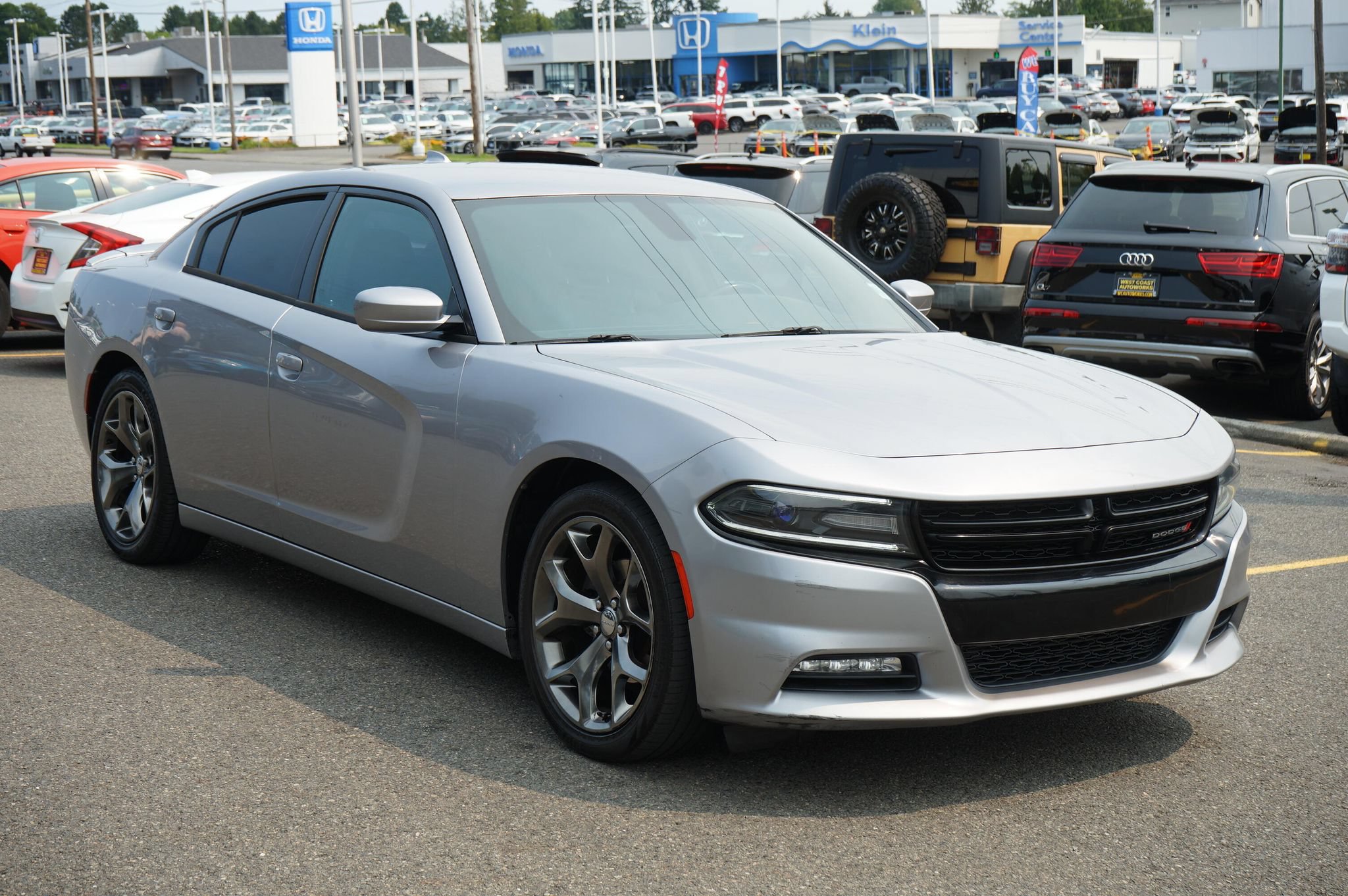 Used 2016 Dodge Charger SXT w/ Rallye Group RWD image 7