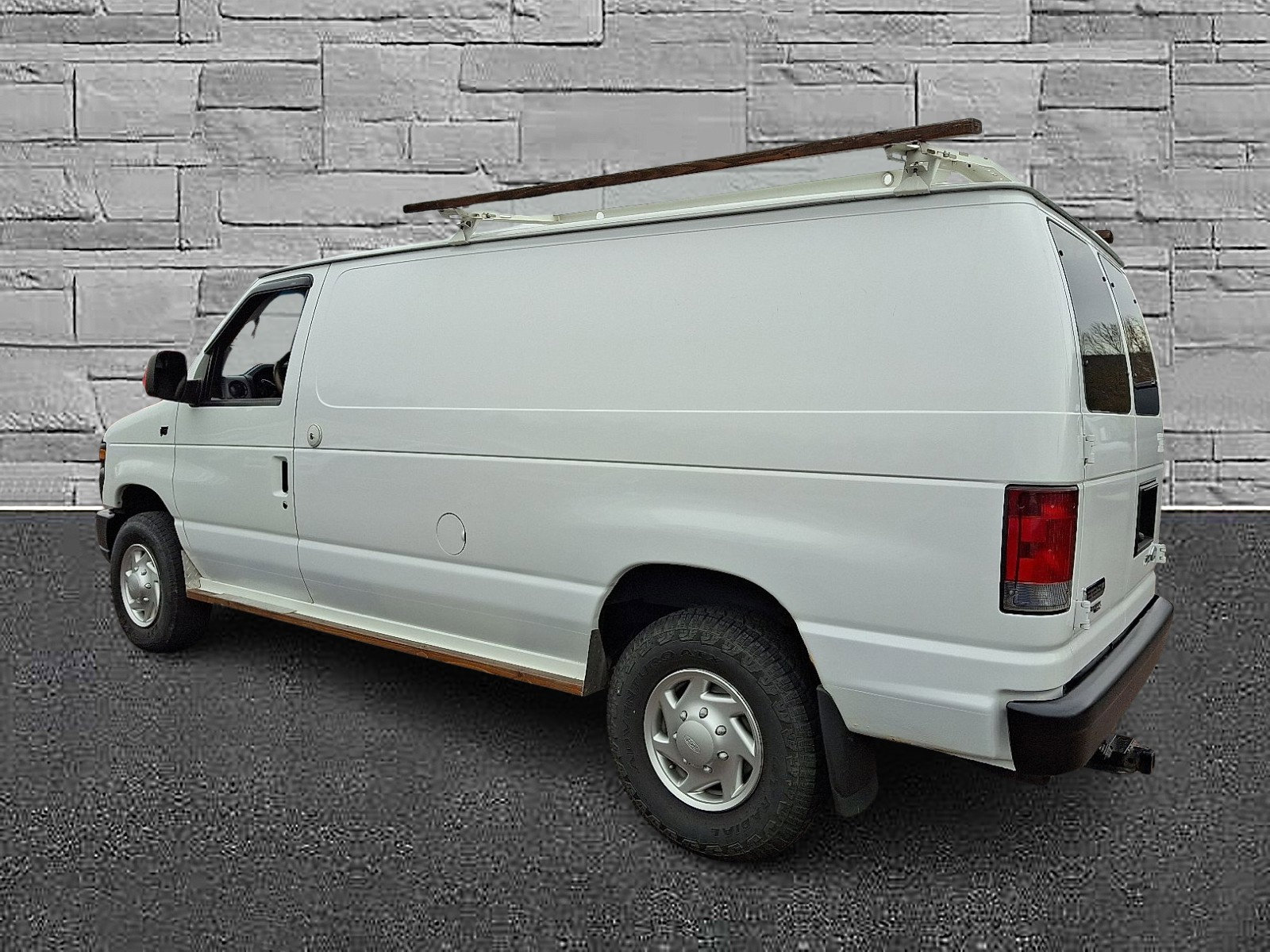 Used 2012 Ford E-250 and Econoline 250 w/ Commercial Cargo Van Pkg image 7