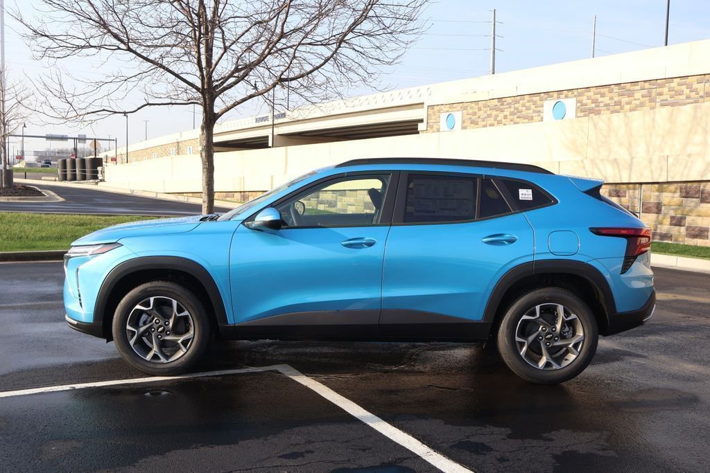 New 2026 Chevrolet Trax LT w/ LT Convenience Package FWD image 4