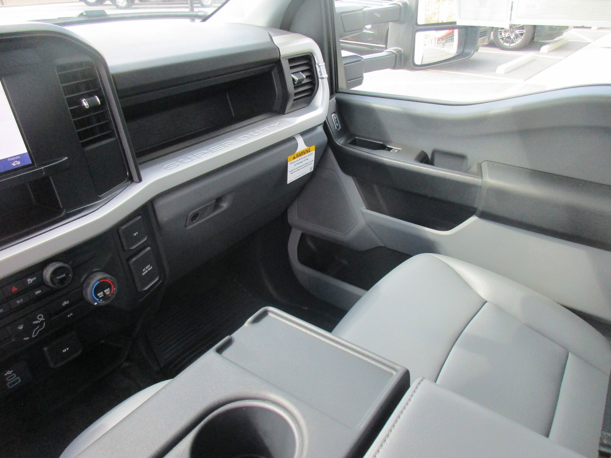 New 2025 Ford F550 4x4 Regular Cab Super Duty image 16