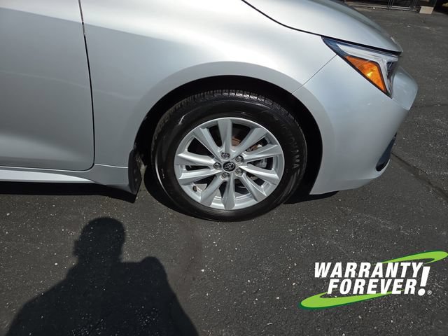 Used 2025 Toyota Corolla SE w/ SE Package FWD image 19