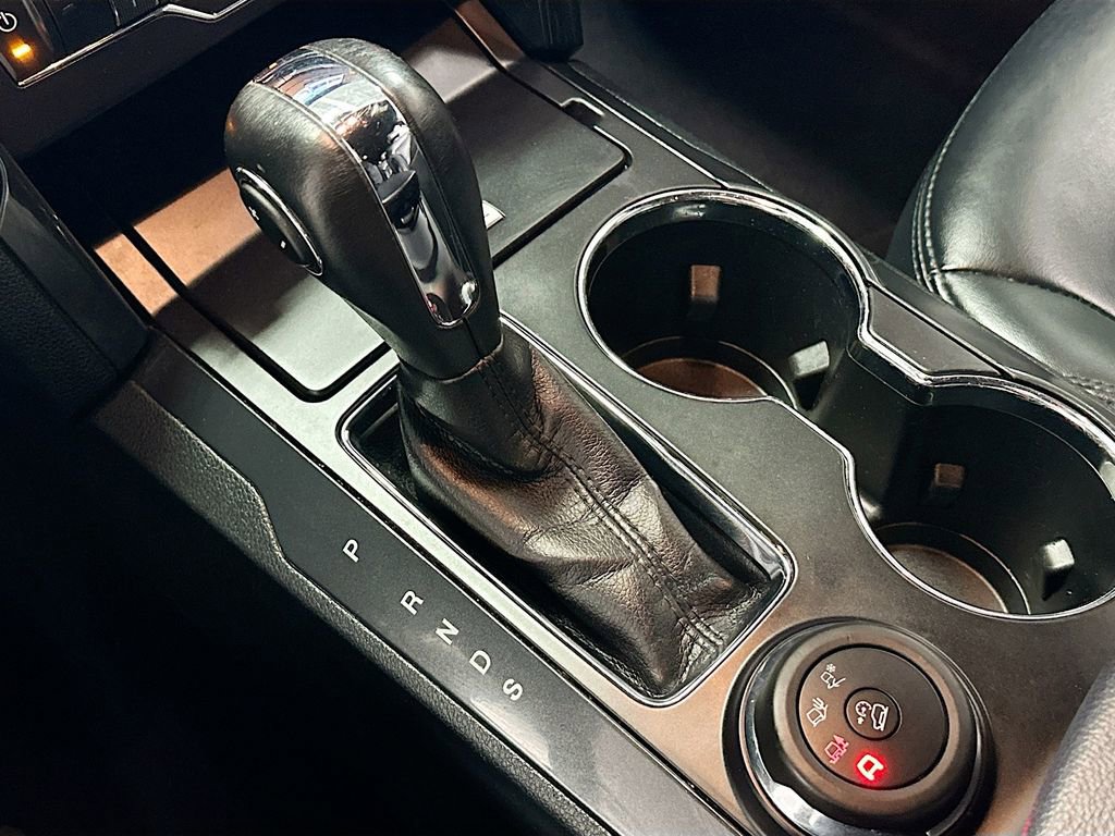 Used 2019 Ford Explorer XLT w/ Equipment Group 202A image 18