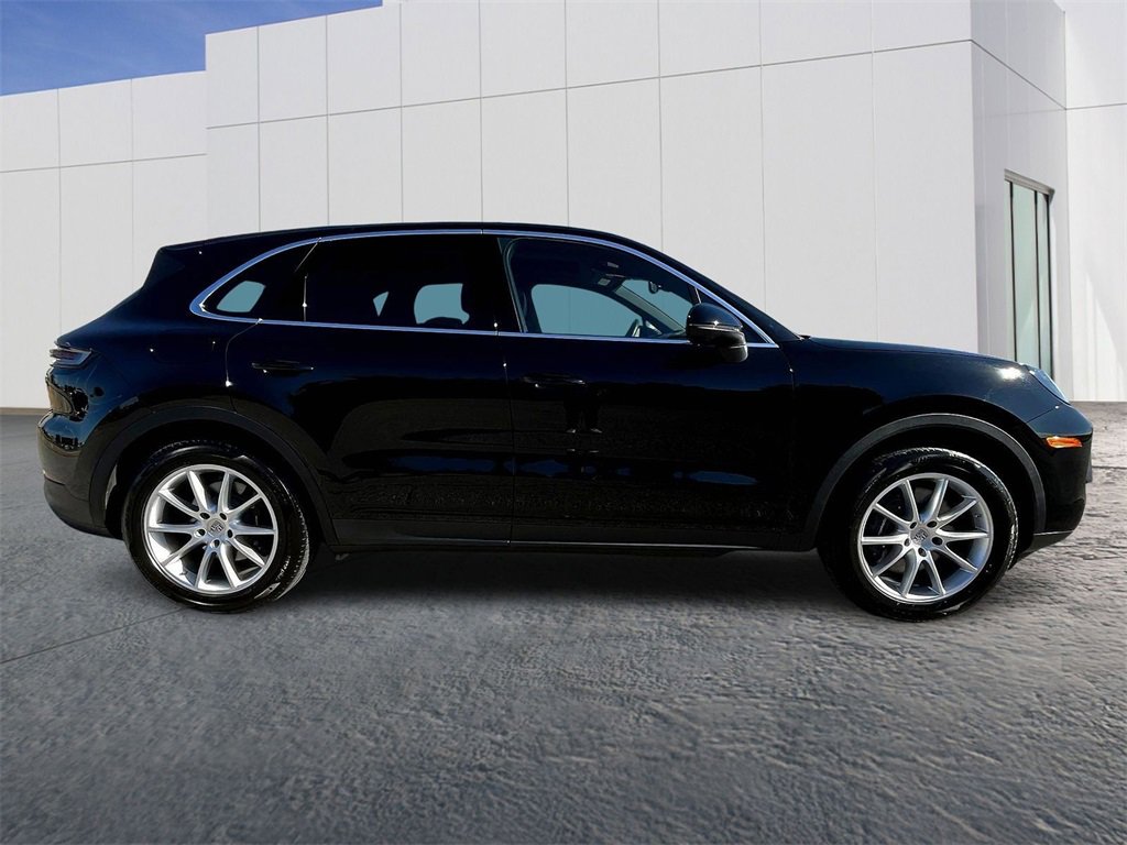 Used 2024 Porsche Cayenne image 8