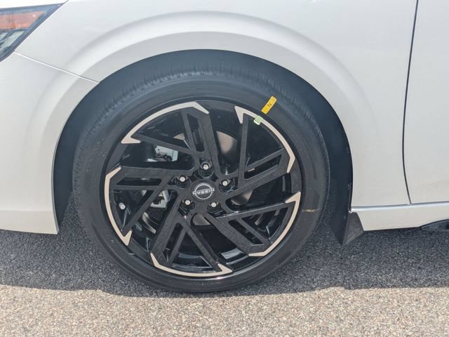 New 2026 Nissan Sentra SR w/ SR Premium Package FWD image 10