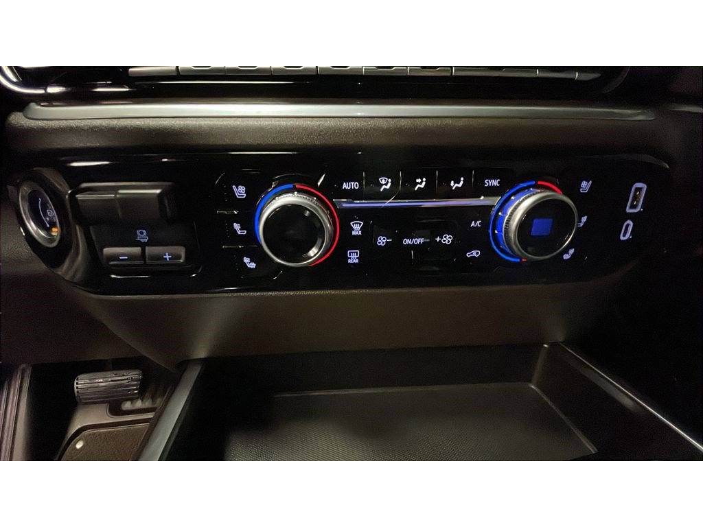 Certified 2022 GMC Sierra 1500 SLT w/ SLT Premium Plus Package image 14