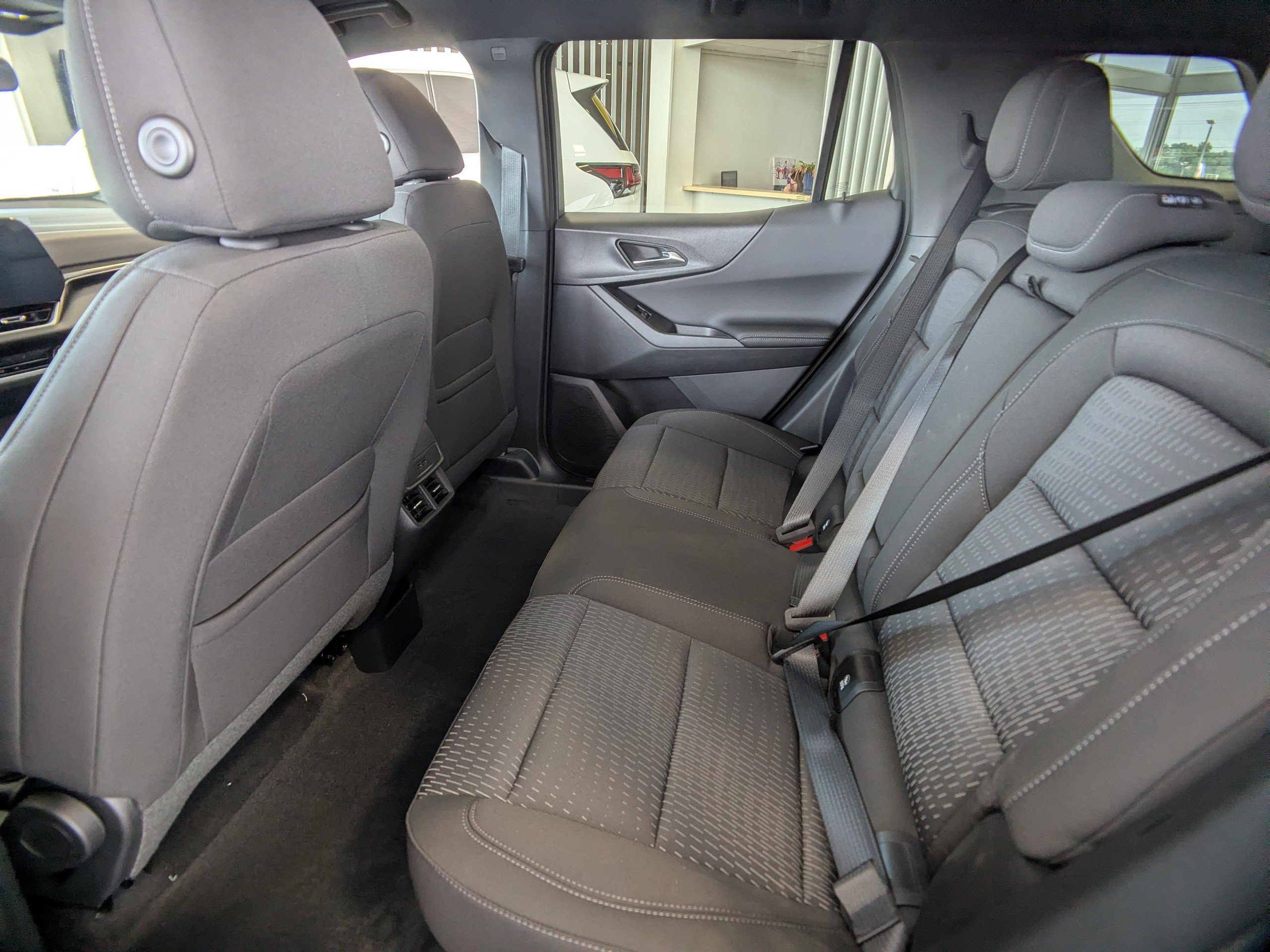 New 2027 Chevrolet Equinox LT FWD image 12