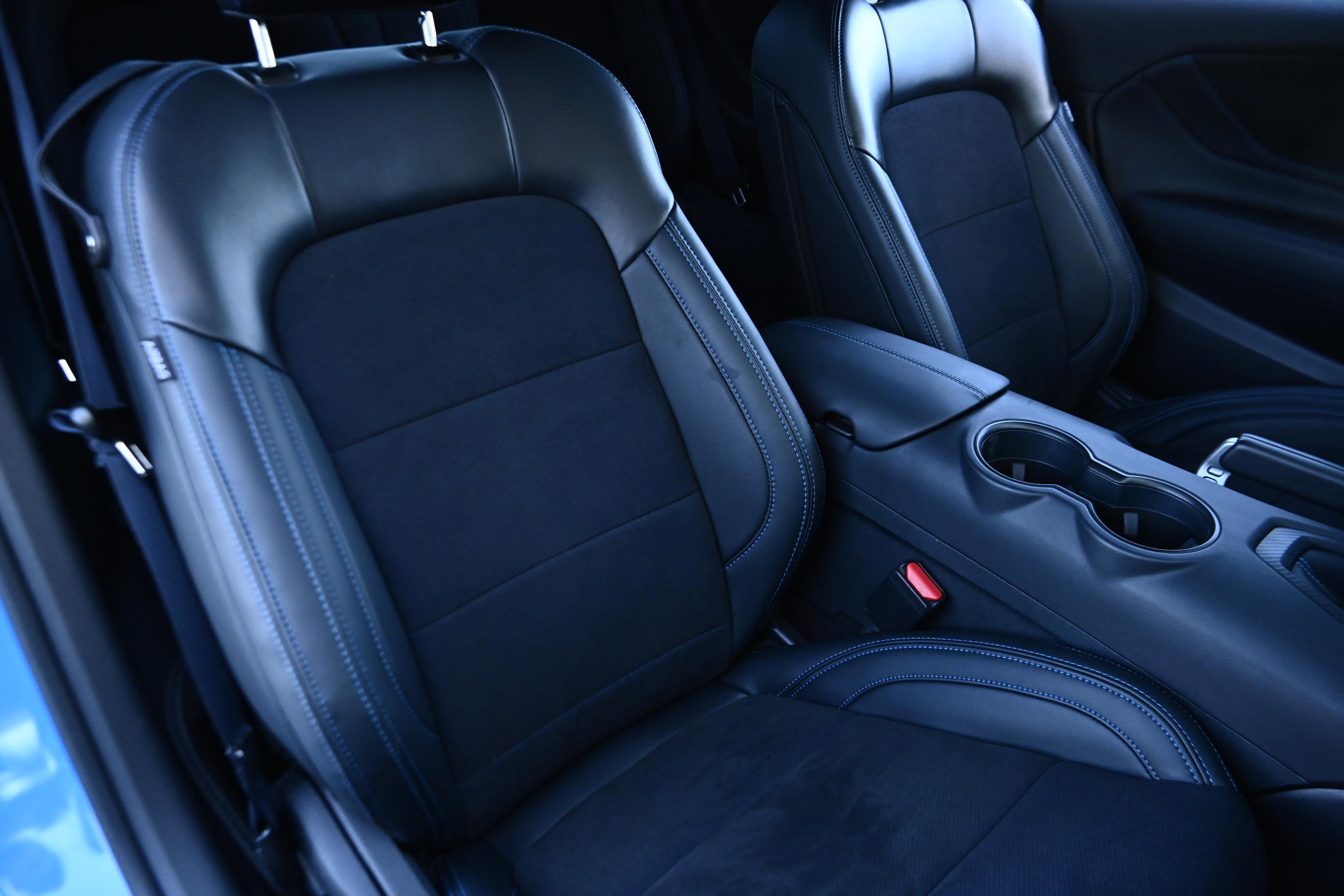 Used 2025 Ford Mustang Dark Horse image 44