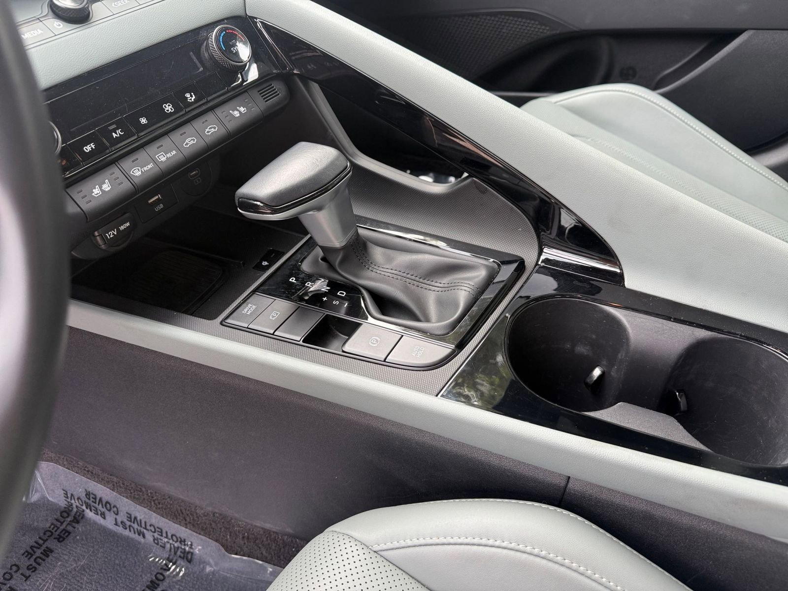 Used 2025 Hyundai Elantra Limited image 39