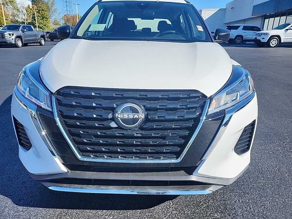 Used 2025 Nissan Kicks Play S image 8