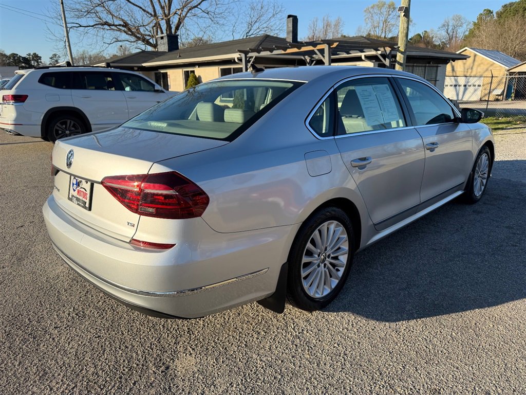 Used 2017 Volkswagen Passat 1.8T SE w/ SE Lighting Package FWD image 5