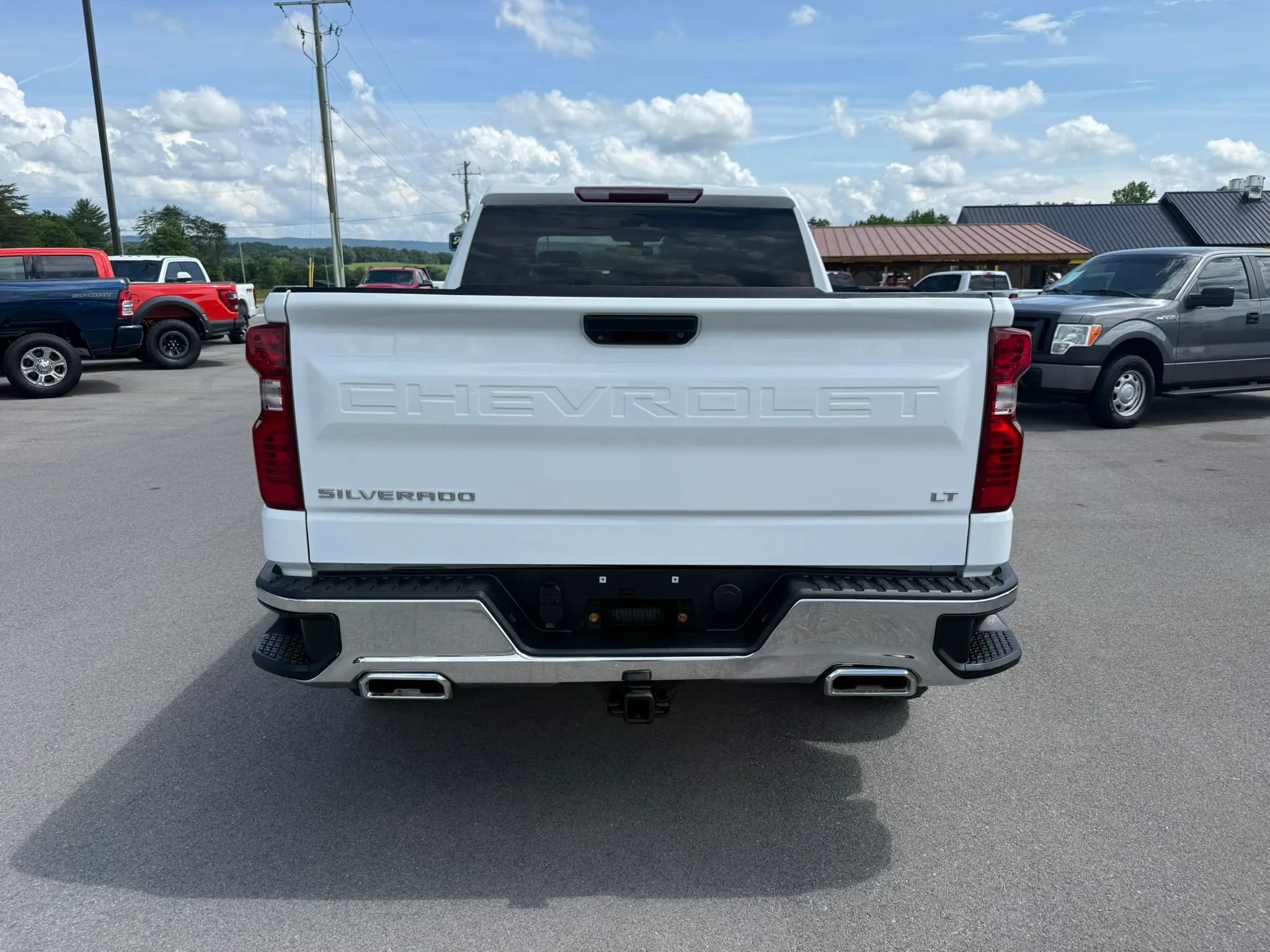 Used 2020 Chevrolet Silverado 1500 LT w/ Z71 Off-Road Package AWD/4WD image 5