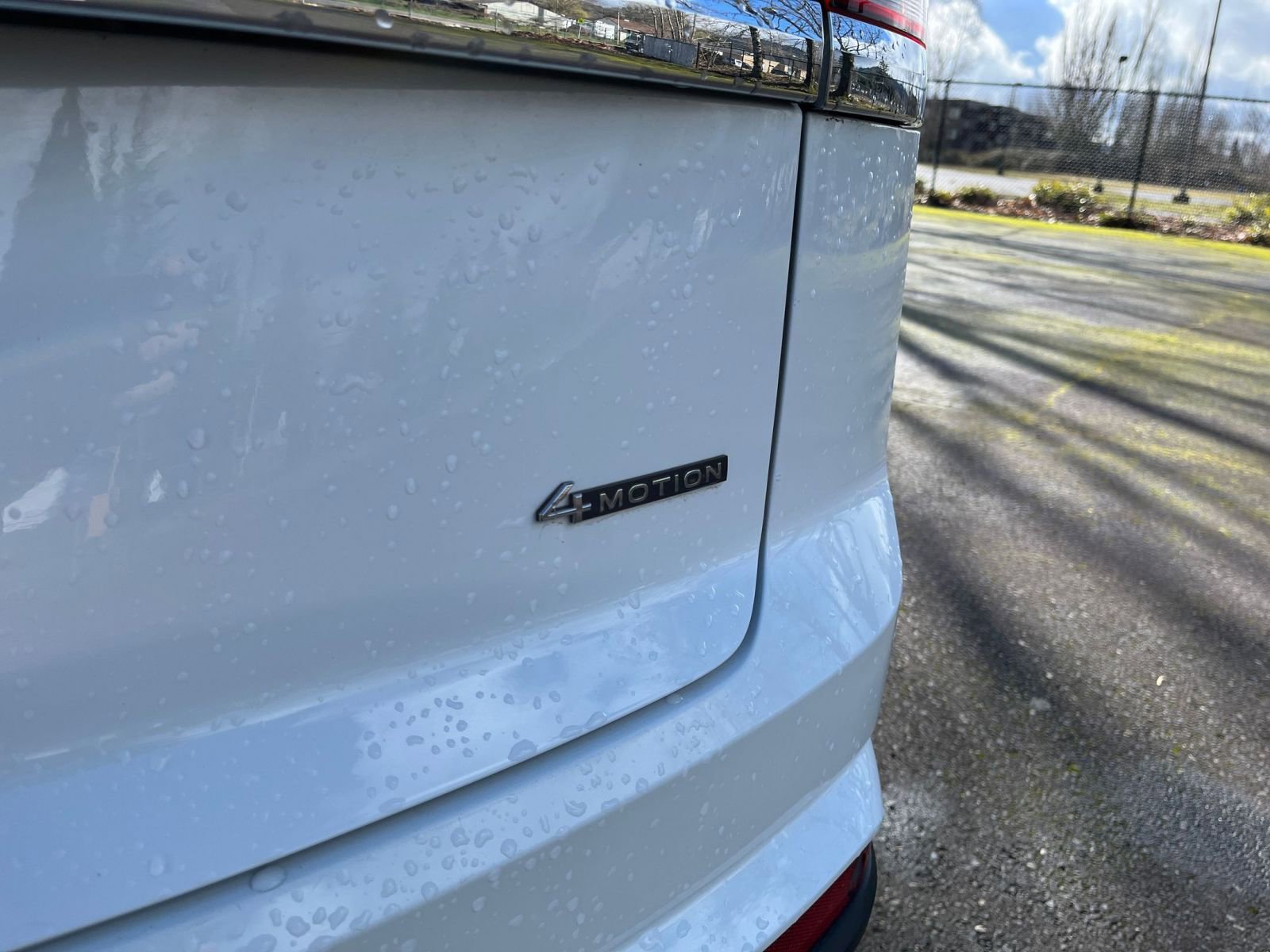 Used 2024 Volkswagen Atlas Cross Sport SE image 17